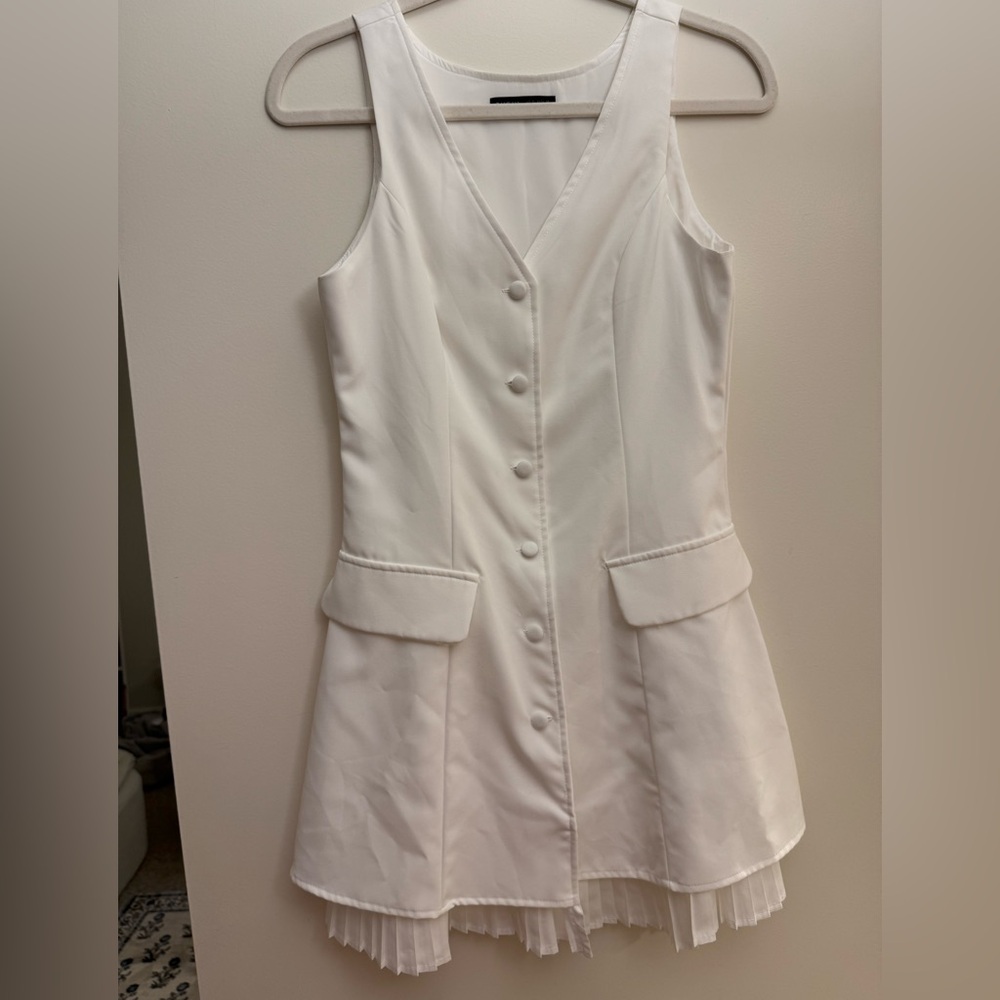 White Sleeveless Button-Down Dress